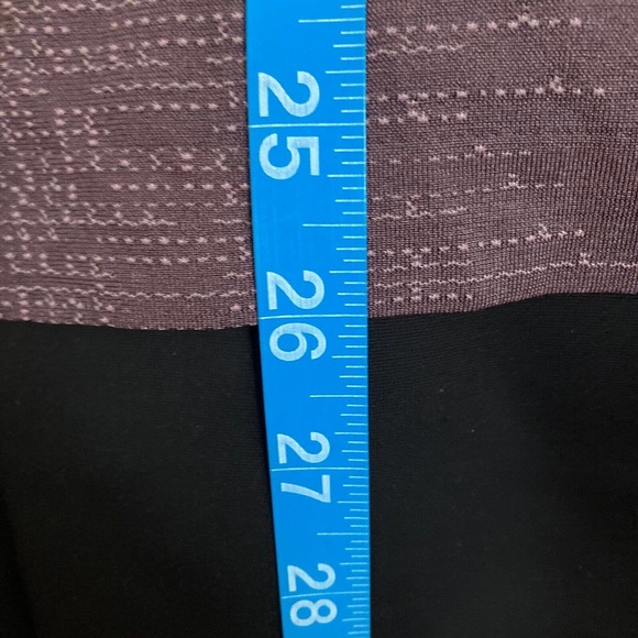 Under Armour Shirt Womens L‎ Purple Knit Stretch Open Back Pullover Long Sleeve - Picture 9 of 10